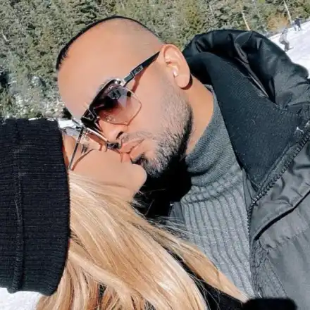 След годежа:  Диона и любимият й с нов дом