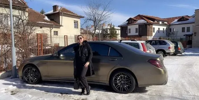 Софи Маринова се похвали с нова кола! Гринго не пести пари за любимата си