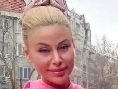 Светлана Гущерова сияе, чака трето дете!