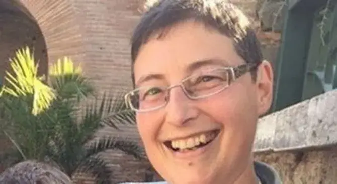 Теодора Цонева стана продавачка  при старо гадже на баща си