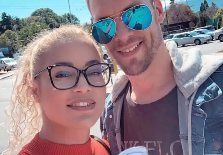 Ваня Джаферович  награби жена си  на улицата