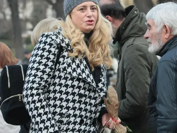 Ваня Щерева стана двойна