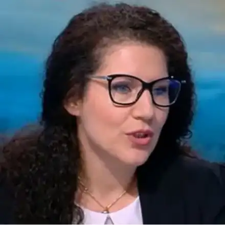 Вицето на Кирил Петков Калина Константинова се вталила с 30 кг