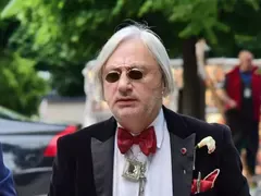 Денди пребит при грабеж, има сериозна опасност за живота му