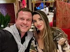 Ненчо качи гаджето на камила