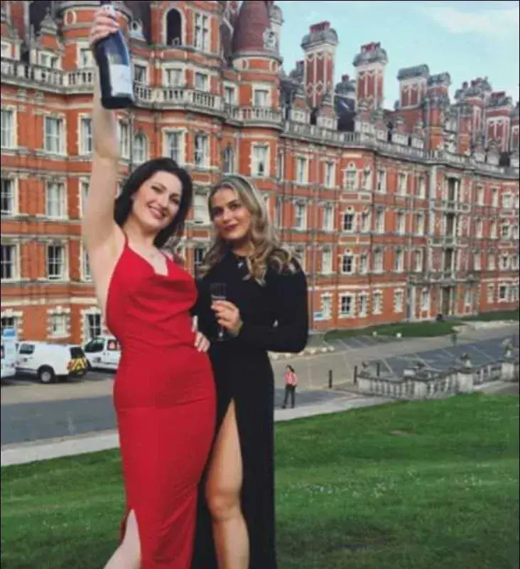 Абрамович не случи с щерки! (Дъщерите харчат повече и от „Челси“, синът Аркадий вече сам е богаташ)