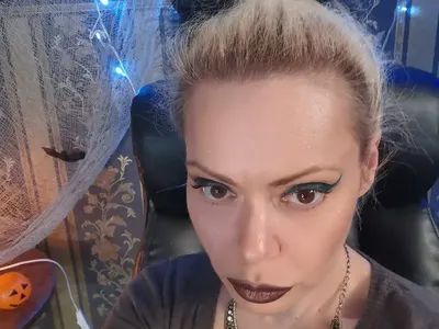 Албена Вулева ще менажира хотел в Кипър