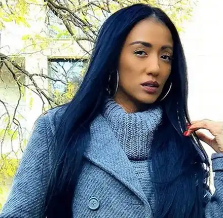 Ани Хоанг се скри в бомбоубежище