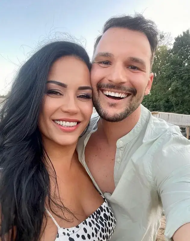 Бившата жена на Сашо Кадиев вече се гушка с друг