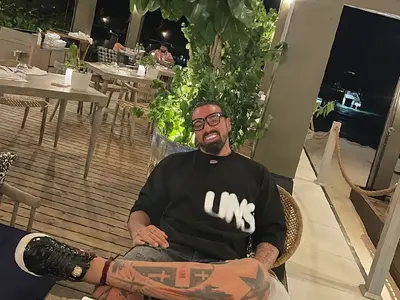 Благо Джизъса избяга в Азия! С новата си изгора наеха луксозна къща за 2500 евро на месец