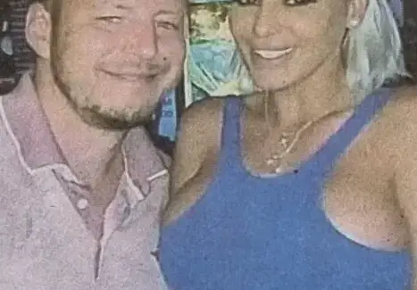 Боби Ръгбиста би шута на силиконовата шведка и замина за Париж