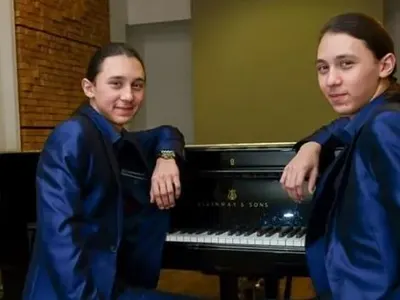 Болест препъна Хасан и Ибрахим в музикален конкурс