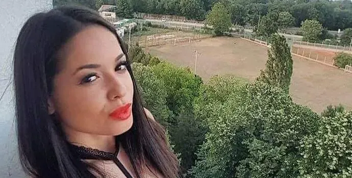 Бонбонова в контраатака:  Не съм ромка, не се казвам Блашка, не съм си сваляла гащите пред Коцето!