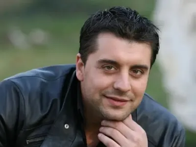 Борис Дали се преквалифицира: Прави мебели и трактори