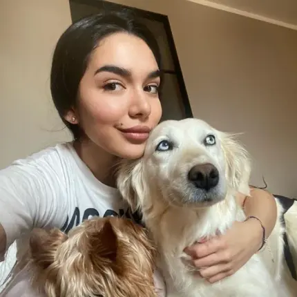 Дъщерята на Бони спаси улично куче