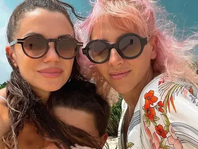 Диляна Попова със сестра си в Шри Ланка