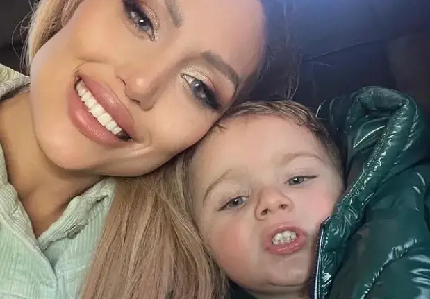 Джулиана Гани най-накрая се видя с детето си