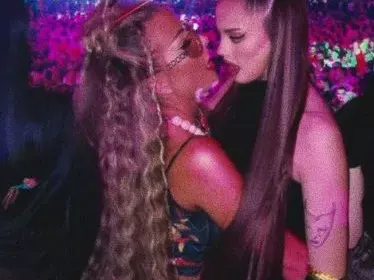 Гери-Никол се натиска с Алма и Дара (СНИМКИ)