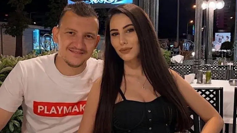 Горещата половинка на национала Тодор Неделев го натиска за бебе