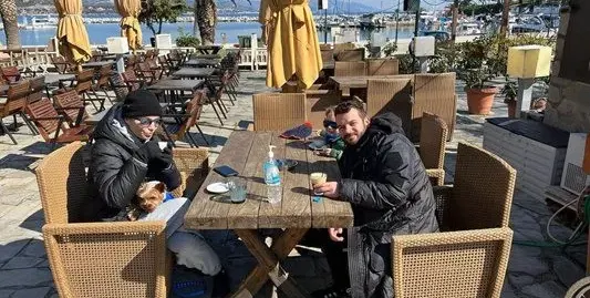 Иван и Ирина отпрашиха за Гърция!