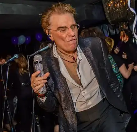 Кеца бесен на Иван Тенев: Името ми е на плаката за концерт,  в който не участвам!