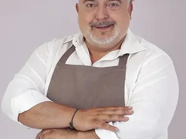 Кърпят Ути Бъчваров по  спешност в „Пирогов”, той  пуска жалба срещу лекарите