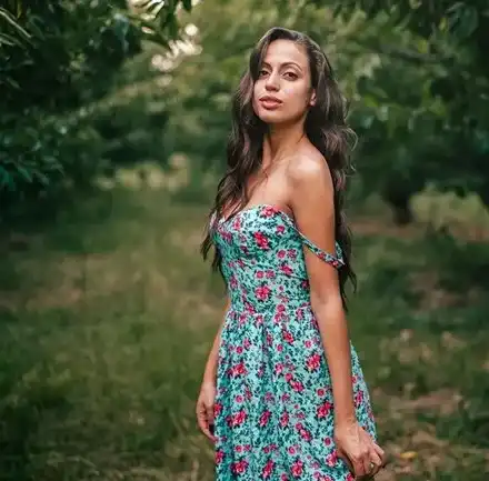 Люси от „Ергенът“ едва оцеля след зверска катастрофа