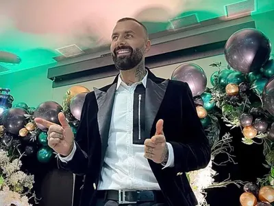 Лорд Евгени Минчев: DJ  Дамян цепи мрака с коланче, Софи облечена в цвят „мусака“ и още + СНИМКИ
