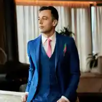 Лорд Евгени Минчев: Криско облечен ала Коцето Сланинката,  Азис, брат, да ти честитя ли? И още+ СНИМКИ