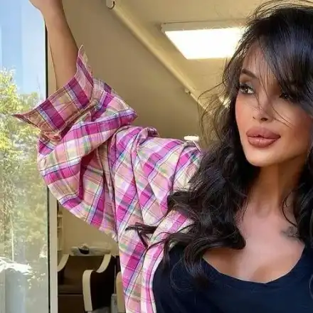 Мара Отварачката чака близнаци, заченала инвитро