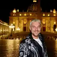 Миро Каризмата  чукна 46 в Рим, изглежда по-добре от всякога