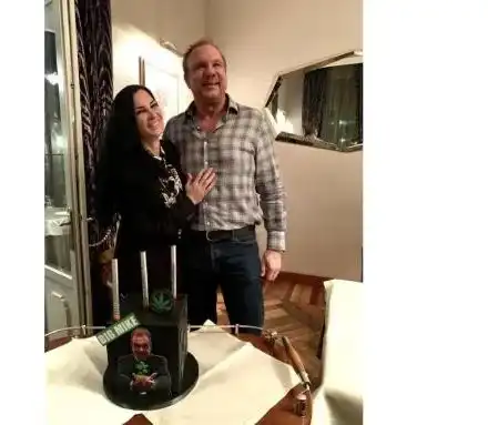 Мъжът на Цеци Красимирова с таен рожден ден у нас (Снимка)