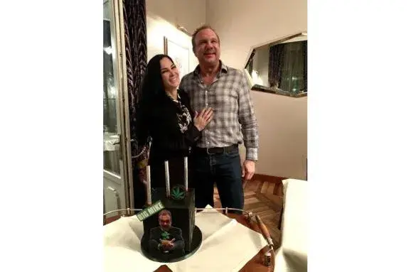 Мъжът на Цеци Красимирова с таен рожден ден у нас (Снимка)