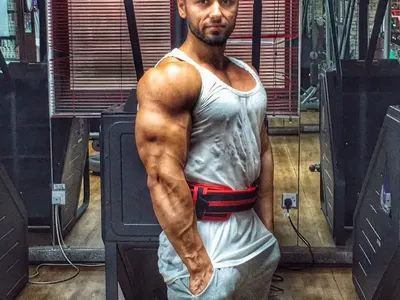 Напомпан здравеняк люби най-надарената готвачка (Снимки)