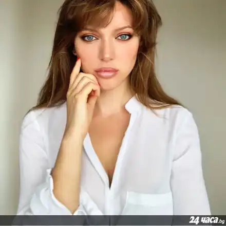 Наша манекенка се снима с Ерик Робъртс в сериал за извънземни