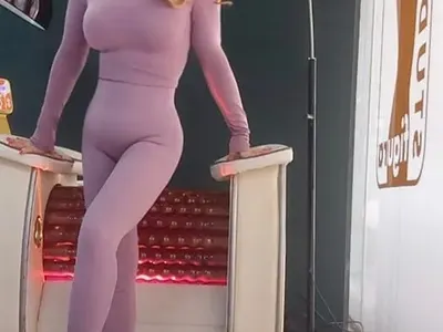 Нели Хаджийска стана за смях с фотошоп отслабване