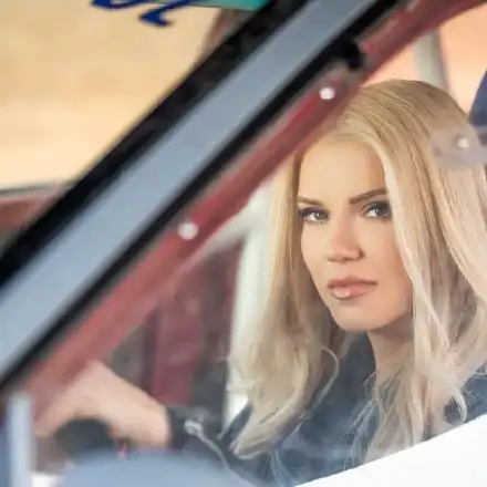 Нели Петкова се кефи на студа