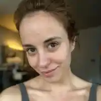 Пот се лее! Радина вае тяло вкъщи