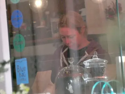 Премиершата си търси персонал (Пусна козунаци по 49 лв. за кило)