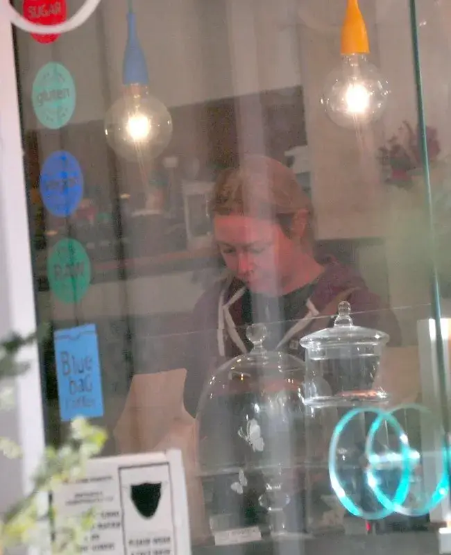 Премиершата си търси персонал (Пусна козунаци по 49 лв. за кило)