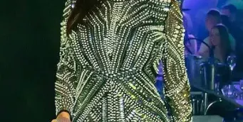 Преслава сe облече в украинското знаме (СНИМКА)