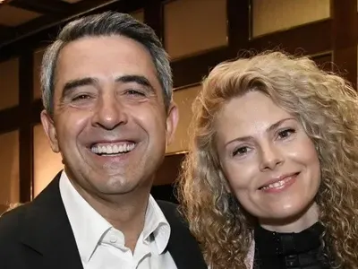 Росен Плевнелиев и Деси Банова си купиха сърце с очи! (ФОТО)