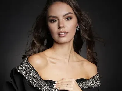 Рускинята Капитонова  си смени лицето  след „Ергенът”