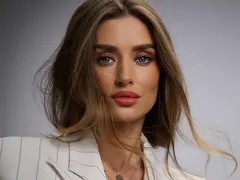 Саня Борисова запали мрежата с горещи СНИМКИ от ваната