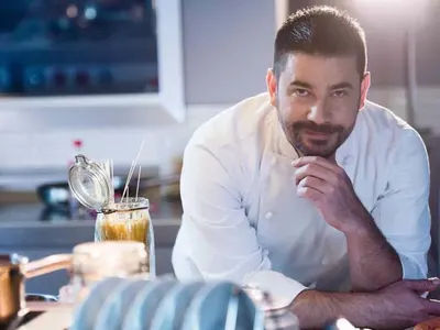 Шеф Ангелов живее с моделка (Горещи снимки)