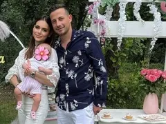 Синът на Ахмед Доган пръсна 10 бона за рождения ден на щерка си! Изненадаха Ноел с 5-етажна торта (СНИМКИ)