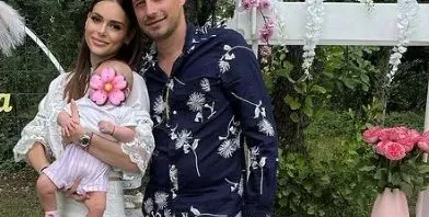 Синът на Ахмед Доган пръсна 10 бона за рождения ден на щерка си! Изненадаха Ноел с 5-етажна торта (СНИМКИ)