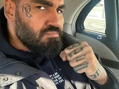 Слави Трифонов и Азис призоваха за мир с първата си обща песен (Видео)