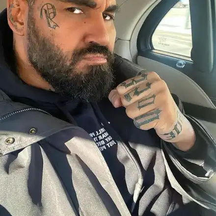 Слави Трифонов и Азис призоваха за мир с първата си обща песен (Видео)