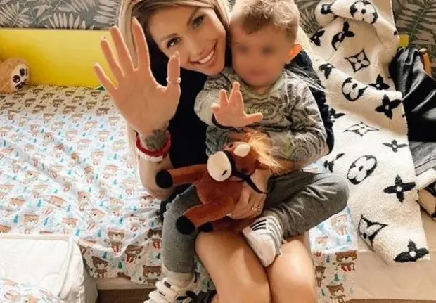 След споразумение в съда: Джулиана Гани доброволно хариза сина си на Илиян